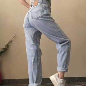 Vintage High-waisted LEVIS 550 W36 L32 Light Wash Denim Jeans Unisex Styling